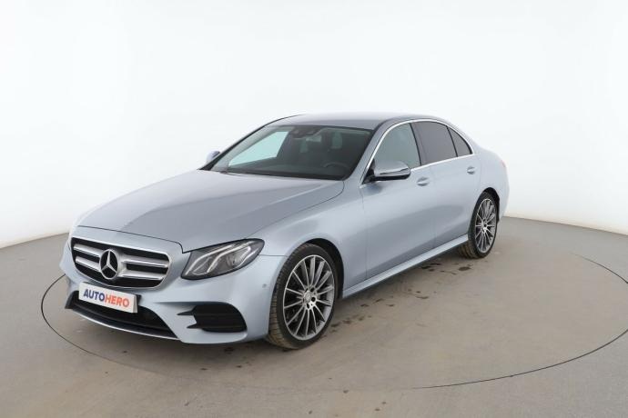 MERCEDES-BENZ E 220D AMG LINE