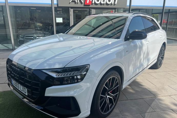 AUDI Q8 Black line plus 60 TFSI e quattro 340(462) kW(CV) tiptronic