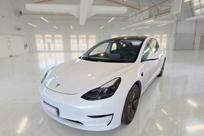TESLA MODEL 3 Estandar Plus RWD