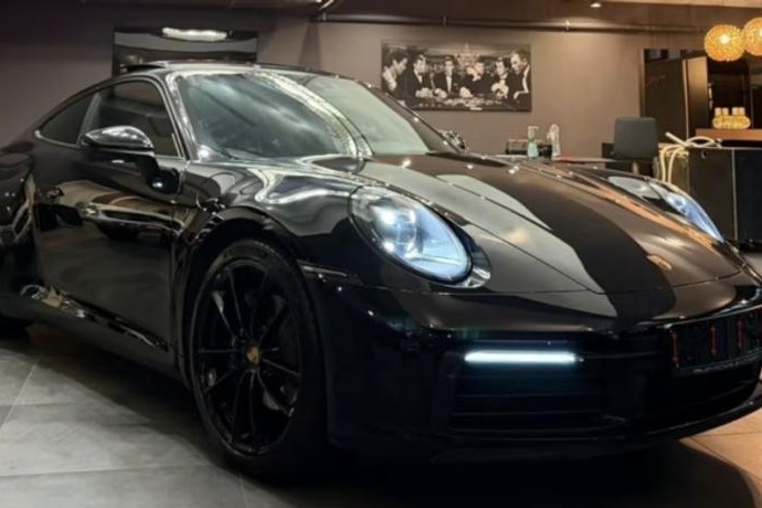 PORSCHE 911 CARRERA 4 COUPE PDK