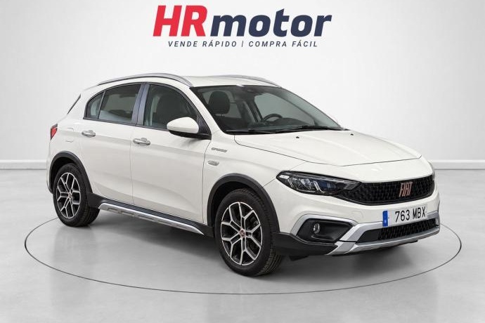 FIAT TIPO 1.5 Hybrid Cross DCT 97 kW (130 CV)