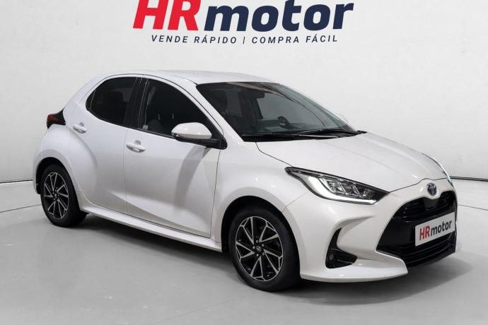 TOYOTA YARIS Active Plus