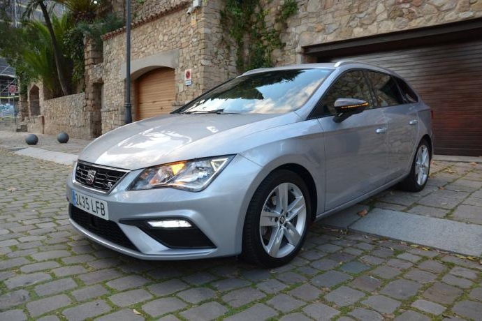 SEAT LEON 1.5  ECOTSI 150CV S&S   FR  NAVI .. CÁMARAS VISIÓN