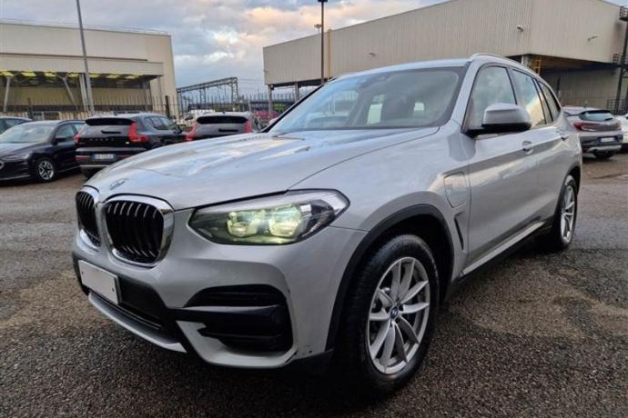 BMW X3 xDrive30e