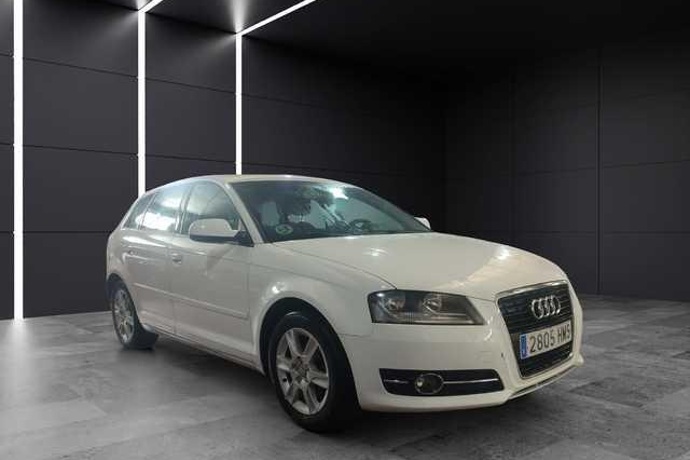 AUDI A3 Attraction 1.6 TDI 77 kW (105 CV)