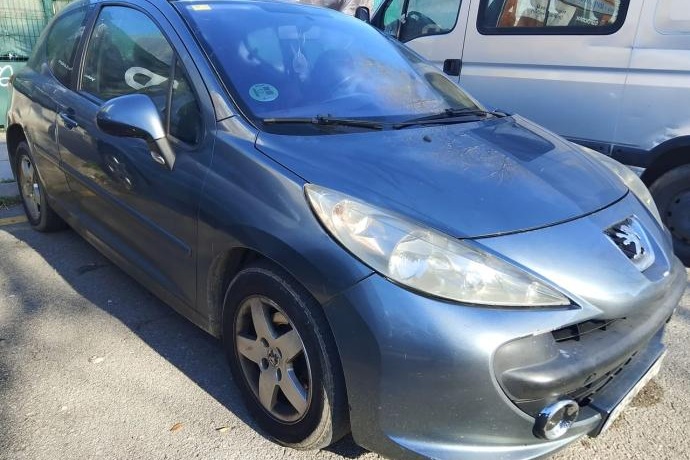 PEUGEOT 207 1.4