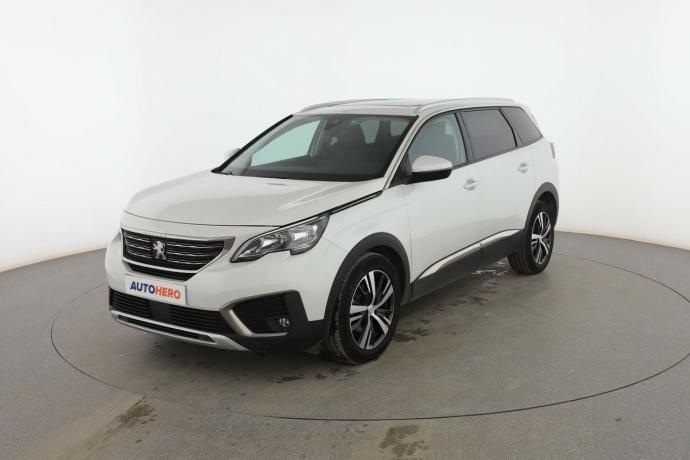 PEUGEOT 5008 1.2 PureTech Allure