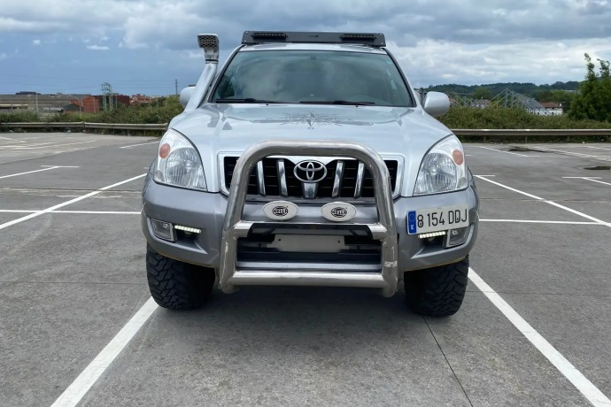 TOYOTA LAND CRUISER 3.0D-4D VX