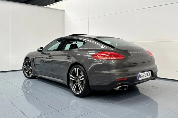PORSCHE PANAMERA Diesel Tiptronic 300
