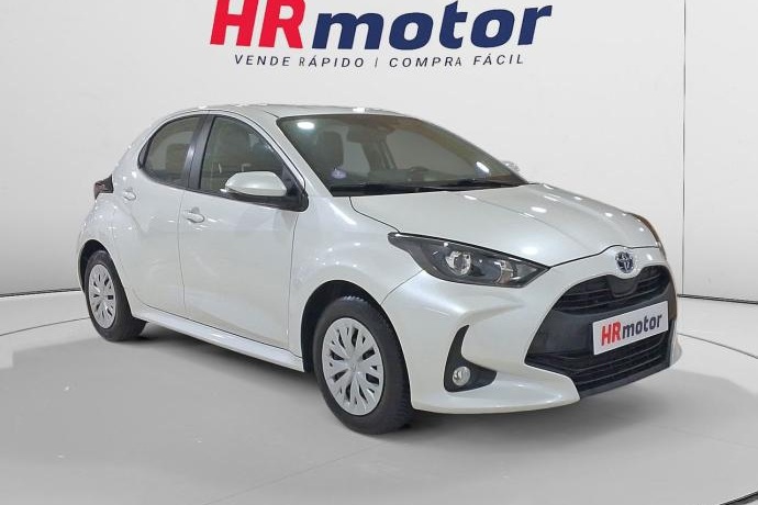 TOYOTA YARIS Hybrid 2WD Bussines