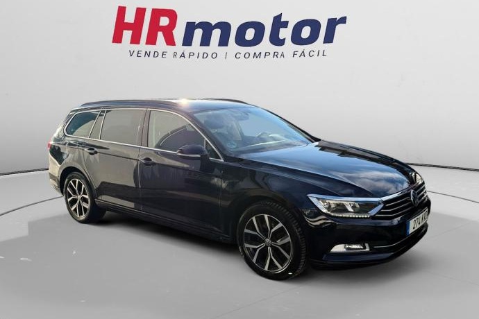 VOLKSWAGEN PASSAT Advance BMT