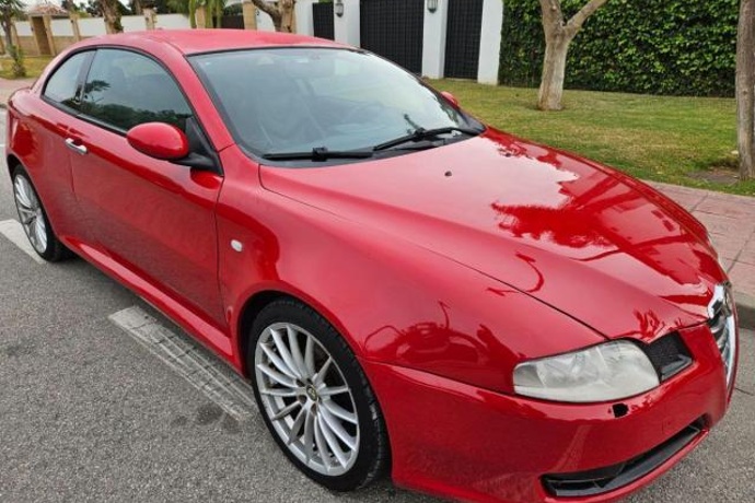 ALFA ROMEO GT 1.9 JTD DISTINCTIVE