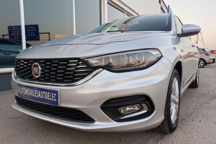 FIAT TIPO 5p 1.4 16v 70 kW (95 CV) Lounge
