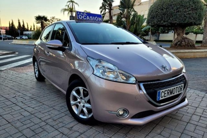 PEUGEOT 208 1.2 e-VTi 82 CV S&S ETG5 5p. Allure