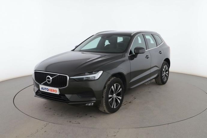 VOLVO XC60 2.0 B4 Momentum Pro 2WD MHEV