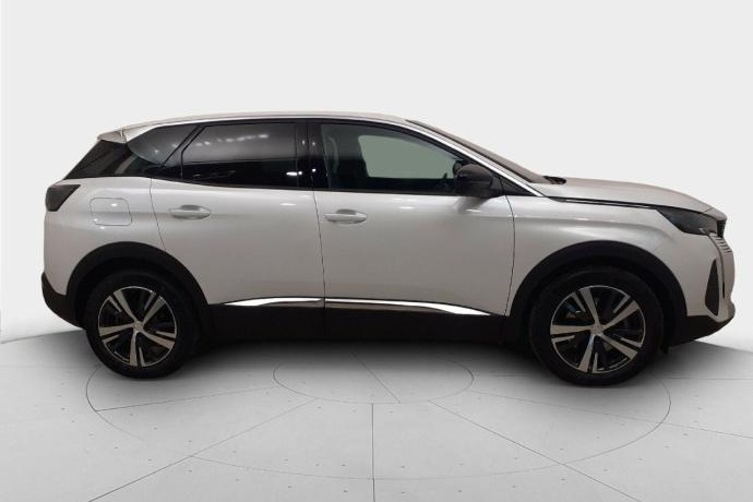 PEUGEOT 3008 225 e-EAT8 Allure Pack