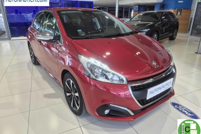 PEUGEOT 208 1.2 Puretech S&S Signature 82