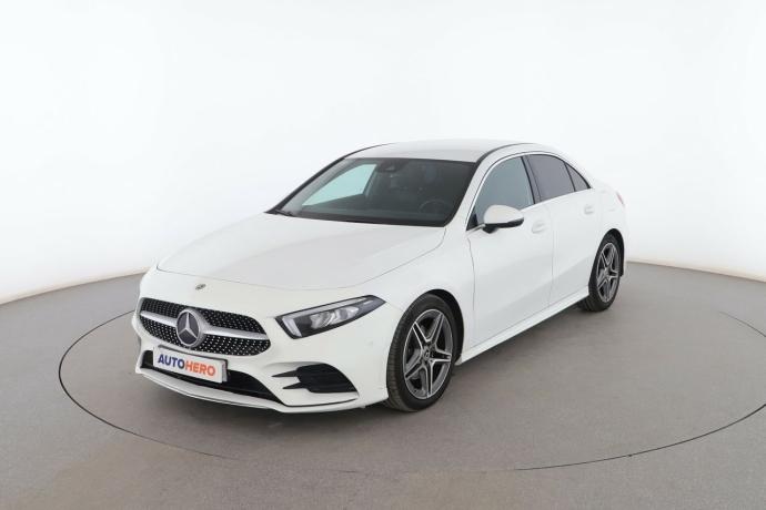 MERCEDES-BENZ A 180 D AMG LINE