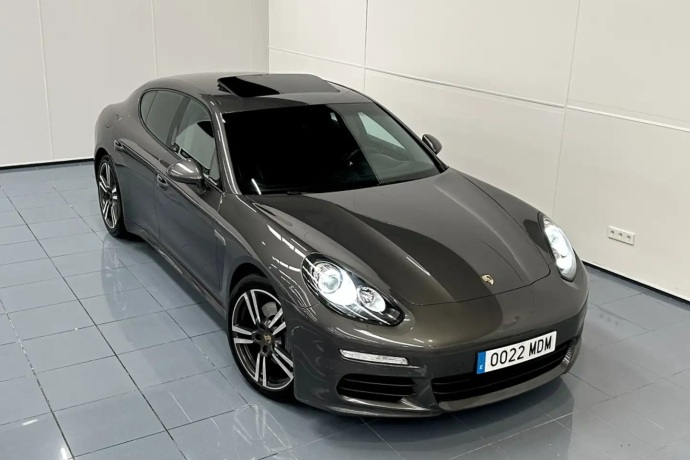 PORSCHE PANAMERA Diesel Tiptronic 300