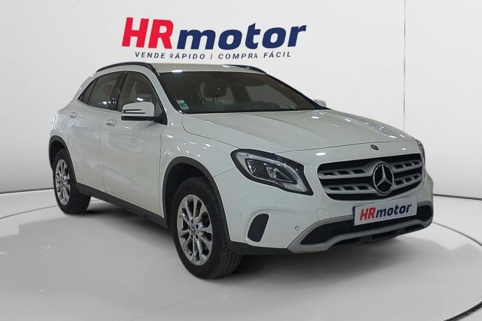 MERCEDES-BENZ GLA 180