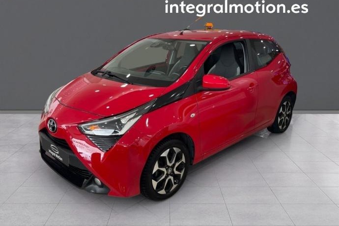 TOYOTA AYGO 1.0 70 x-play