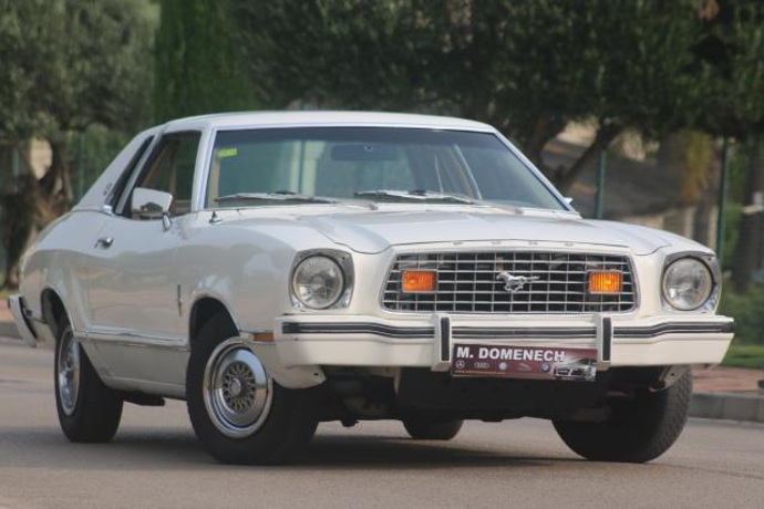 FORD MUSTANG Mustang II Ghia