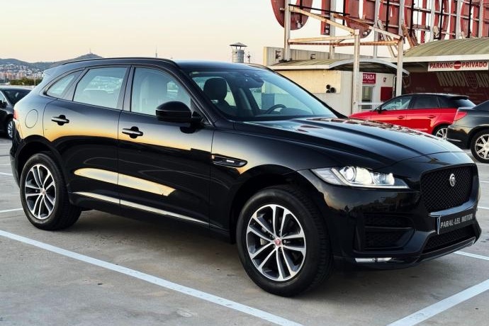 JAGUAR F-PACE 2.0L i4D AWD AUTOMÁTICO 180cv RSPORT con TECHO PANORÁMICO...