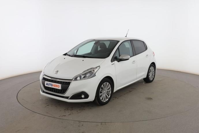 PEUGEOT 208 1.2 PURETECH SIGNATURE