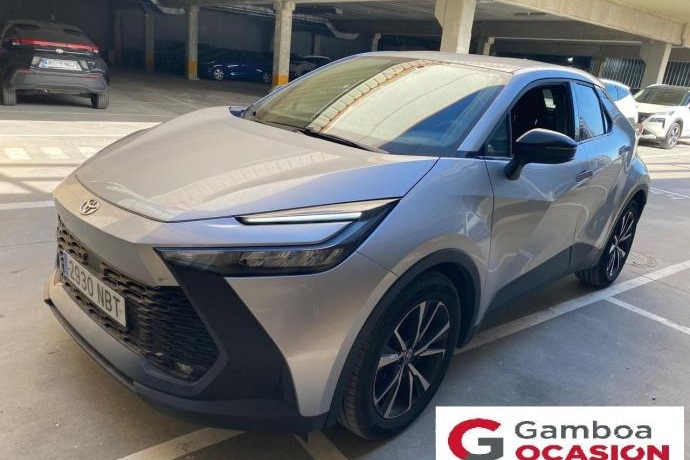 TOYOTA C-HR 1.8 Advance Hybrid 140