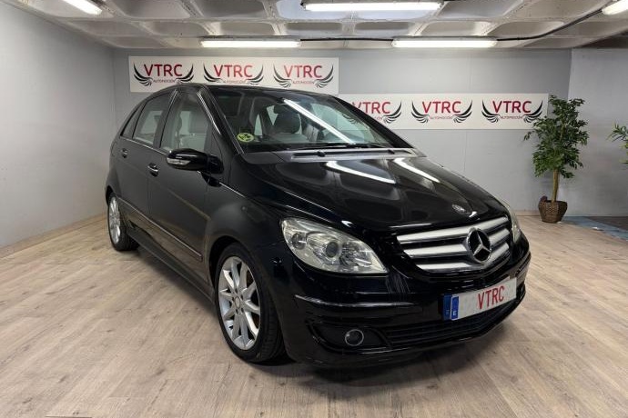 MERCEDES-BENZ B 200