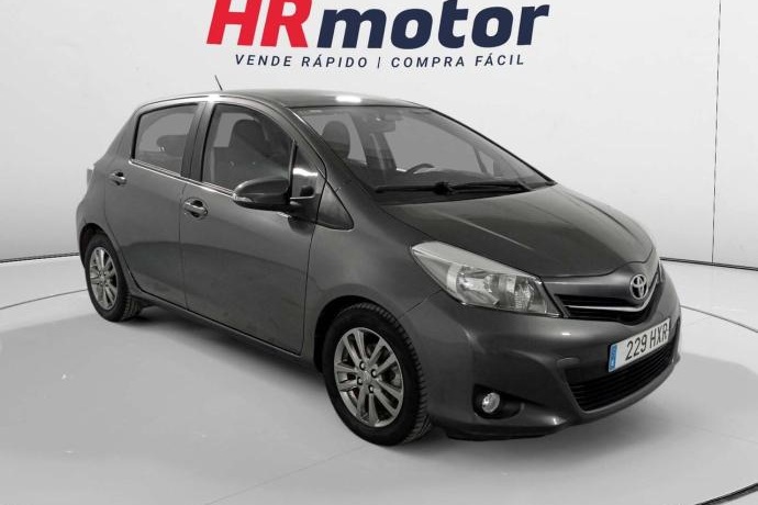 TOYOTA YARIS 90D City 66 kW (90 CV)
