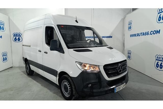 MERCEDES-BENZ SPRINTER Furgon 211 CDI CORTO 3.0T 84 kW (114 CV)