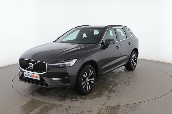 VOLVO XC60 2.0 B4 Momentum 2WD MHEV