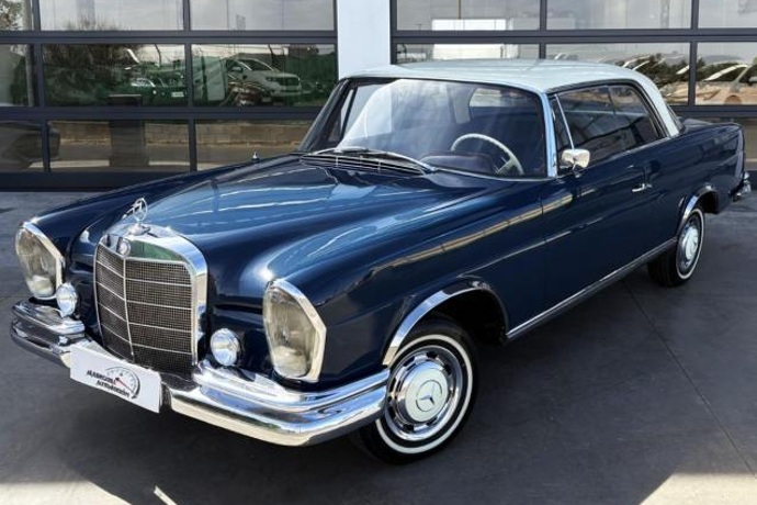 MERCEDES-BENZ 220 SE Coupé W 111