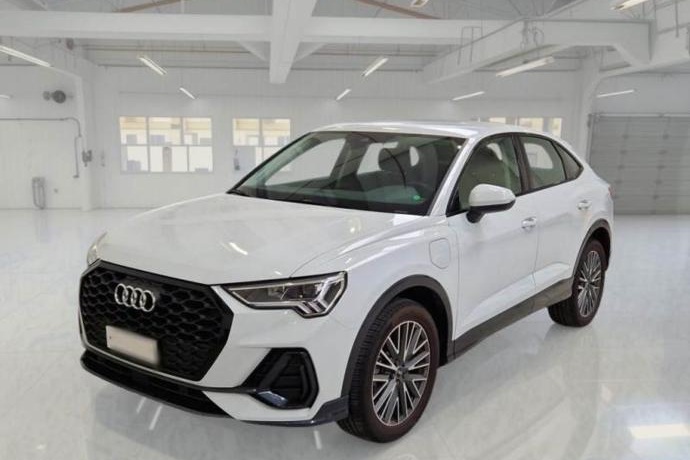 AUDI Q3 45 TFSI e 180kW S tronic S Line