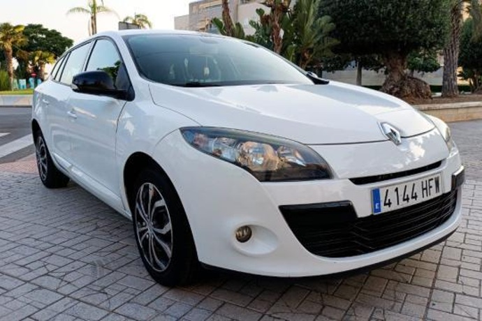 RENAULT MEGANE 1.5 dCi 110CV SporTour Attractive