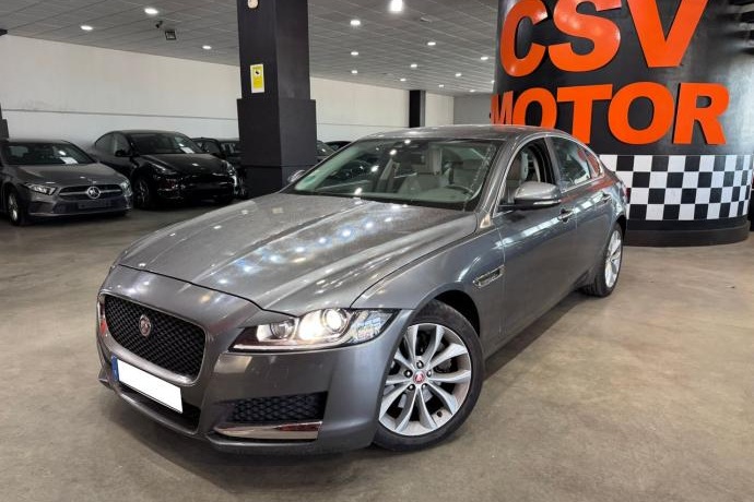 JAGUAR XF 2.0D 180PS Pure