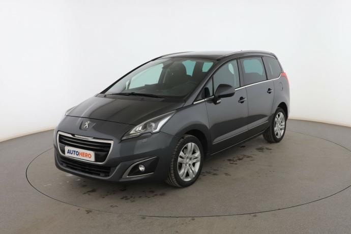 PEUGEOT 5008 1.6 Blue-HDi Allure
