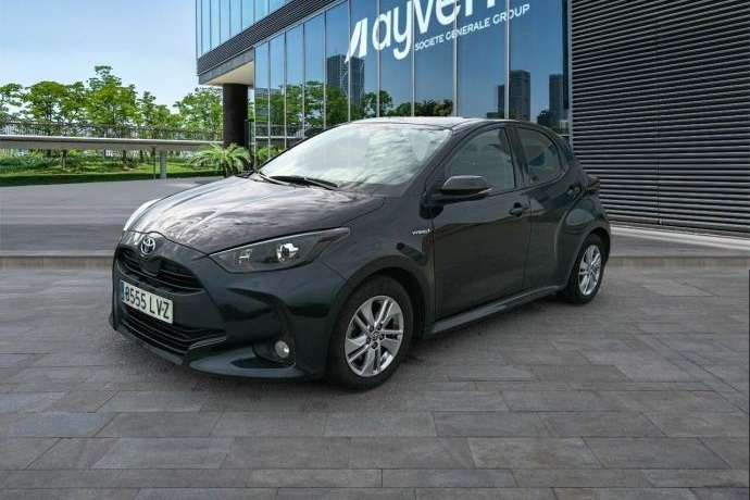 TOYOTA YARIS 1.5 120H Business Plus
