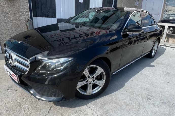MERCEDES-BENZ E 220CDI