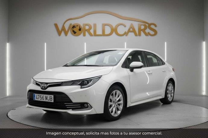 TOYOTA COROLLA sedán 1.5 active