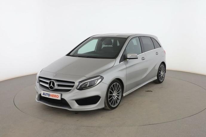 MERCEDES-BENZ B 180 AMG Line