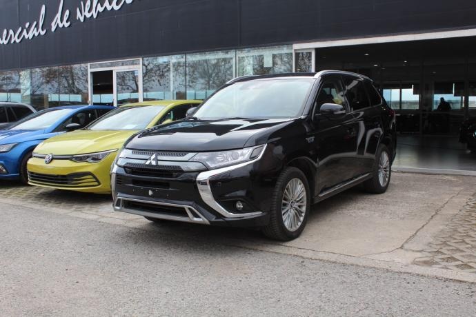MITSUBISHI OUTLANDER 2.4 PHEV Motion Auto 4WD
