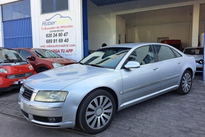 AUDI A8 3.7 i