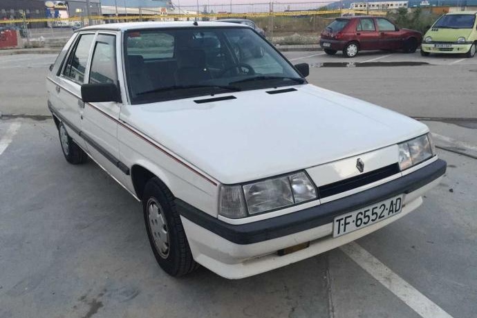RENAULT R11 R11