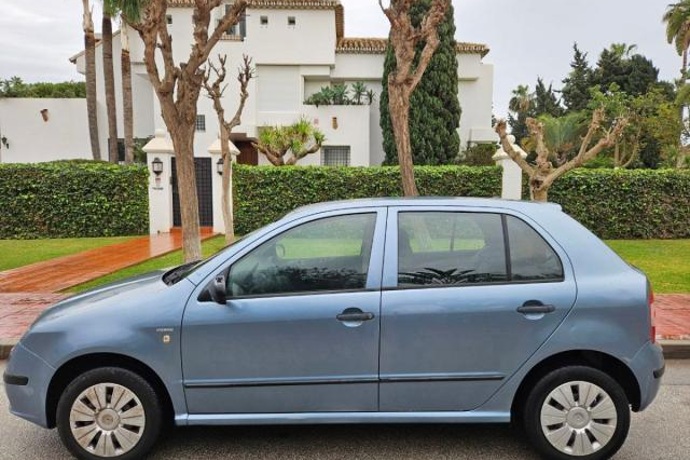 SKODA FABIA 1.2 Young Line