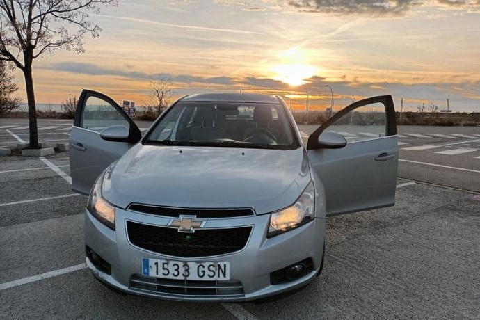 CHEVROLET CRUZE 2.0