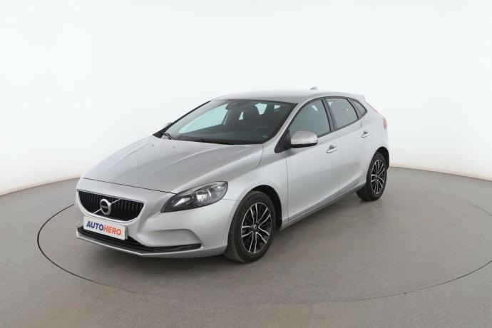 VOLVO V40 2.0 D3 Momentum