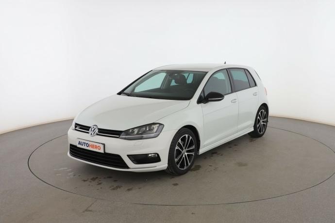 VOLKSWAGEN GOLF 1.6 TDI Sport by R-Line BlueMotion