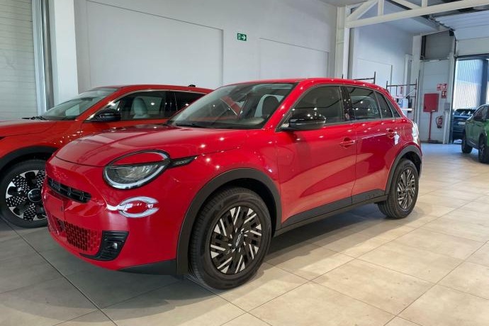 FIAT 600 BEV RED 115KW 156CV 5P